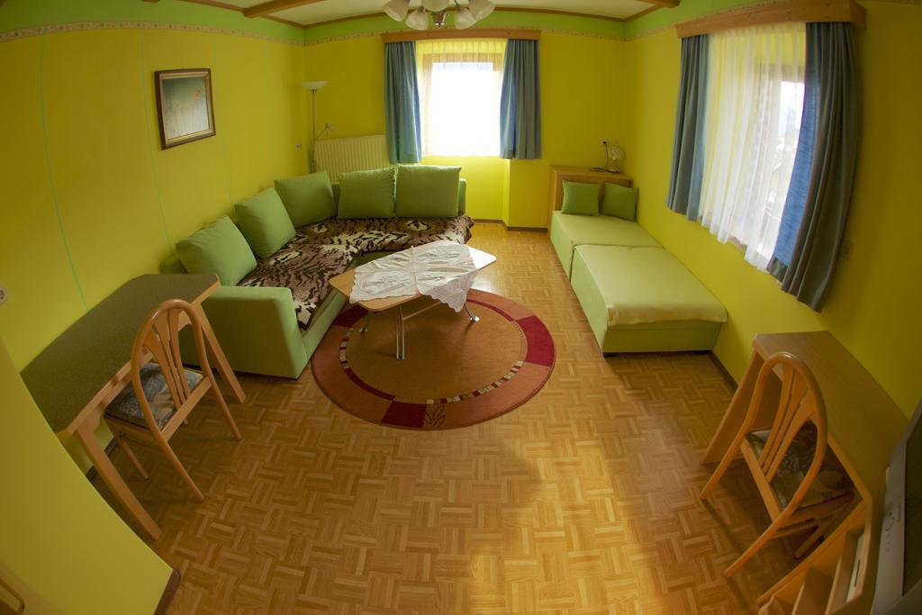 Haus Stoeffler Apartman Reisach Szoba fotó