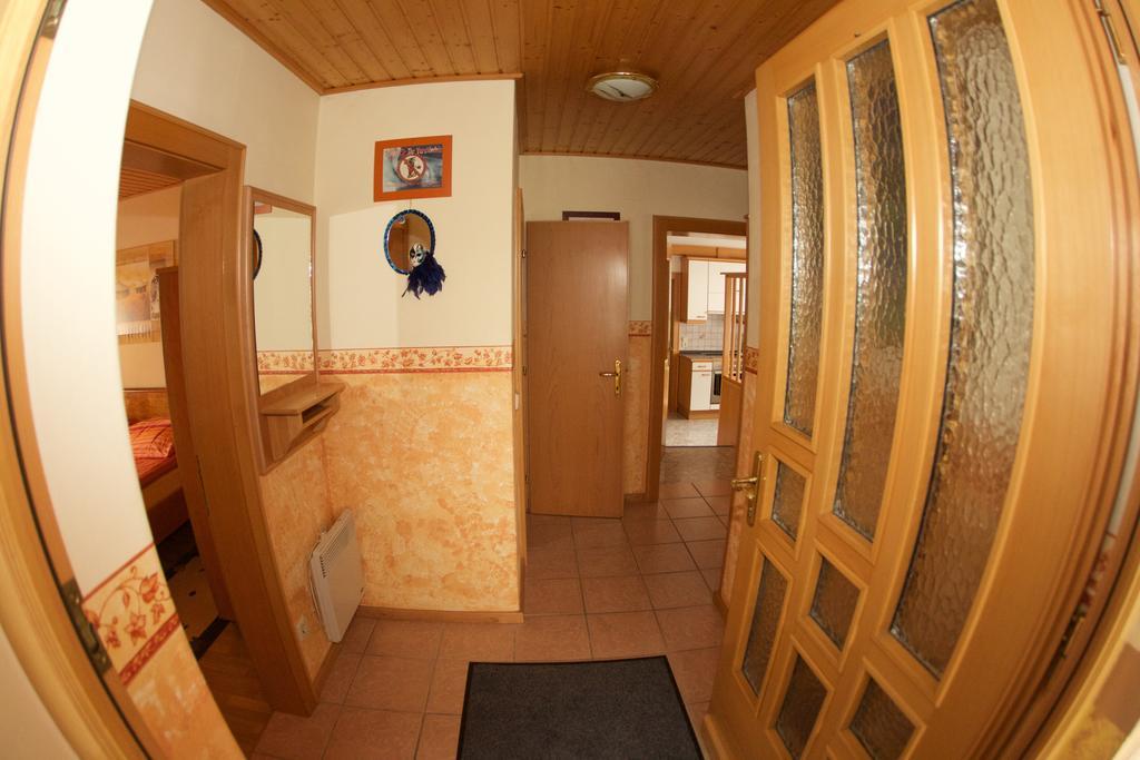 Haus Stoeffler Apartman Reisach Szoba fotó
